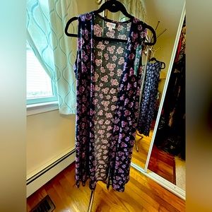 LuLaRoe joy, vest, size extra small, floral, side slits, black and purple